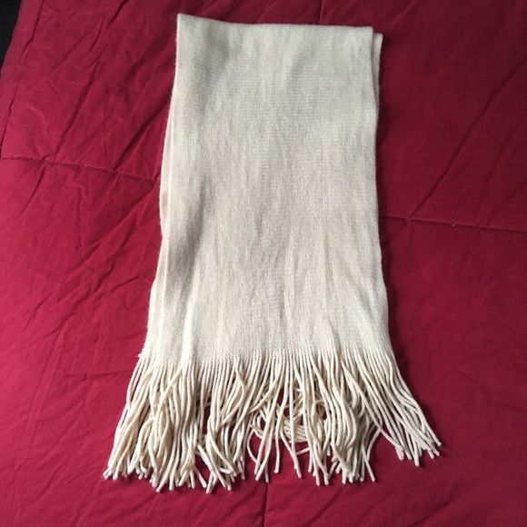 Soft Cream/Light Tan Scarf w/ Fringe NWOT - Picture 1 of 7